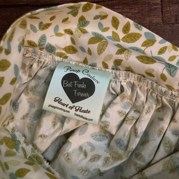 Pinup Couture Heart of Haute Skirt, Size Small, EUC - Picture 3 of 4